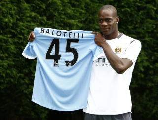 FORVENTNINGER: Mange tror Manchester Citys Mario Balotelli er spilleren som kan gj�re st�rst inntrykk p� Premier League denne sesongen.Foto: SCANPIX/AP/Tim Hales