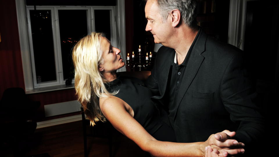 Tango for to: Etter 25 �rs ekteskap har Kirsten Petersen og Kjell-Olav Svendsen endelig bedre tid til � pleie forholdet. Til h�sten blir det nye tangokurs. Foto:Erik Berglund