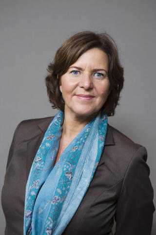 - GODE OG VIKTIGE ORDNINGER: Arbeidsminister Hanne Bjurstr�m mener velferdsorningene i arbeidslivet er gode og viktige. 
Foto: Berit Roald / Scanpix