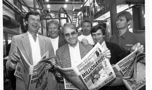 ARTIG I 1990: Dagbladet kom med s�ndagsavis p� denne dag for 20 �r siden. Her fra trykkeriet p� L�renskog.  F.v. Mentz Tor Amundsen, Bj�rn Simensen, Frank Kristoffersen, Knut Jensen, adm. dir. Arne J�rgensen og Leif Kristiansen. Foto: Dagbladet