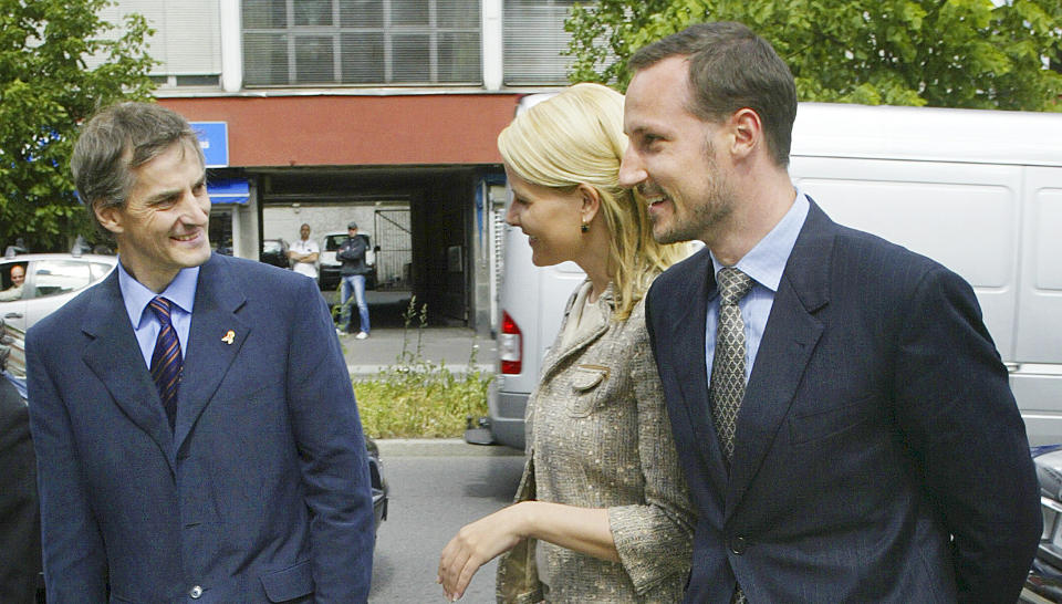 GODE VENNER: Utenriksminister Jonas Gahr St�re blir 50 �r i dag. L�rdag er det privat selskap med blant andre kronprins Haakon og kronprinsesse Mette-Marit p� gjestelisten. Foto: H�kon Mosvold Larsen, Scanpix