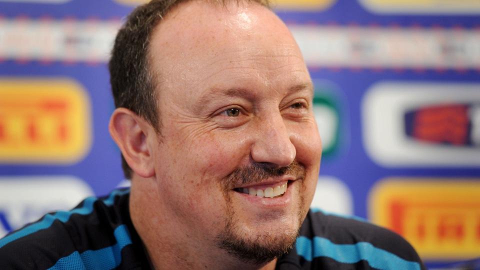 JAKTER P� GAMLE TRAKTER?: Rafael Benitez skal v�re interessert i � hente noen av sine gamle disipler fra Anfield til Italia - til tross for at han angivelig har signert en avtale hvor han frasier seg muligheten. Foto:   EPA/MILO SCIAKY