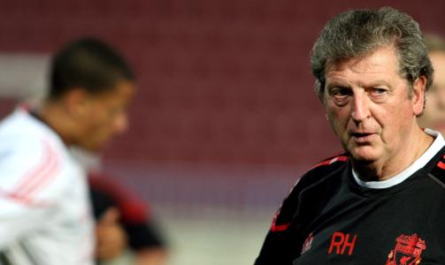VIL IKKE LYTTE TIL KUYT-BUD: Roy Hodgson er klar p� at en overgang for Dirk Kuyt er uaktuelt - og at Liverpool ikke trenger pengene.  Foto:  EPA/IBRAHIM SAHIN / ANATOLIAN AGENCY