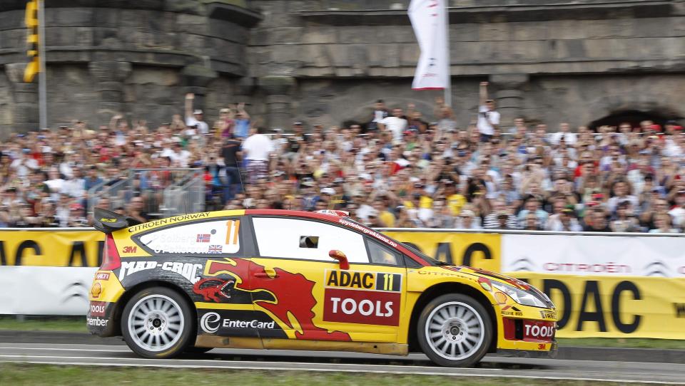 EGET LAG: Petter Solberg kj�rer for sitt eget privatlag denne sesongen. Ogs� neste sesong �nsker han � delta i alle VM-rallyene. Foto: APN/Hermann J. Knippertz