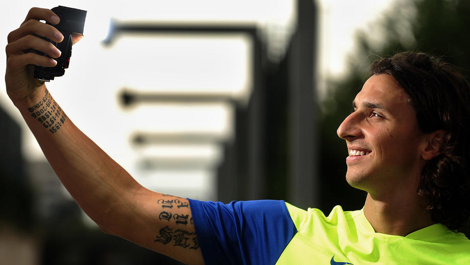 MILLIARDMANNEN: Zlatan Ibrahimovic er s� god til � spille fotball at svensken i l�pet av karrieren har blitt solgt for over �n milliard kroner. Foto: MANU FERNANDEZ/AP