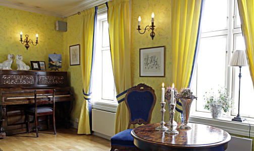 NOSTALGISK: Lillesand hotel Norge har en sober og stilfull atmosf�re.