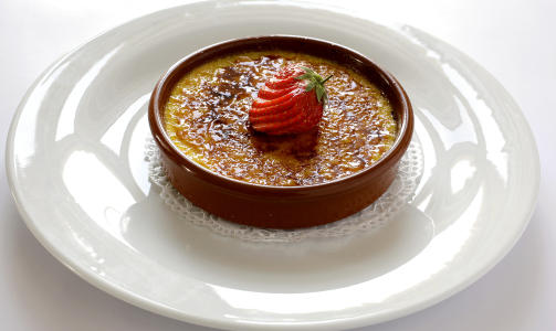 BOMBE: Creme Br�lee av det gener�se slaget. Foto: Ole C. H. Thomassen