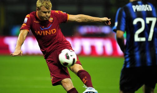 ITALIENSK ID�: Riise fikk h�re av at det var vanlig med personlige trenere blant spillere i Serie A. Foto: AFP/OLIVIER MORIN
