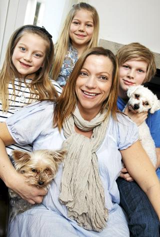 STOLTE OG KLARE: Bildet er tatt like f�r Noah (6 mnd) ble f�dt. FOTO: Kjersti Gjems Vangberg