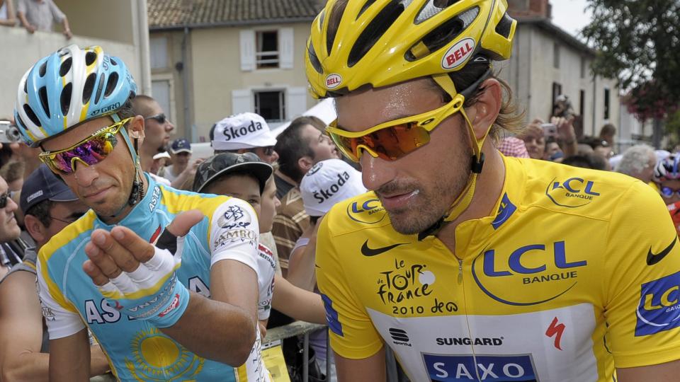 VIL BLI H�RT: Alberto Contador ble hentet til Saxo Bank uten at Fabian Cancellara visste om det. Slik liker ikke sveitseren. Foto: EPA/NICOLAS BOUVY