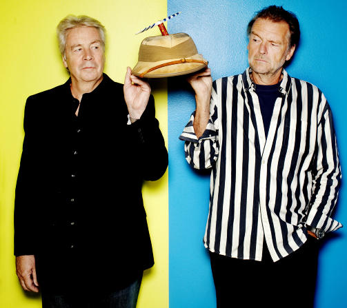 Tre ble to: For Knut Lystad og Lars Mj�en er det uaktuelt � lage noe med bare to av Br�drene Dal. - N�r jeg ser tropehjelmen, ser jeg liksom Trond under den, sier Knut. Foto: Agnete Brun