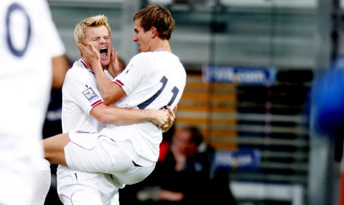 SCORET MOT ISLAND SIST: John Arne Riise ga Norge ledelsen mot Island for ett �r siden, men etterp� ble Norge rundspilt og var heldige som fikk 1-1. Denne gangen tror Riise p� en helt annen kamp. 
Foto: Kyrre Lien / Scanpix