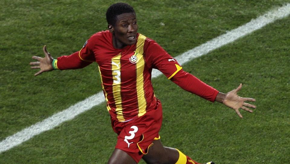 TIL NORD�ST-ENGLAND: Ghanas Asamoah Gyan feirer scoring mot USA under sommerens VM. I dag ble han solgt fra Rennes til Sunderland for 13 millioner pund, ny overgangsrekord for �The Black Cats� Foto: Alessandra Tarantino/AP, Scanpix