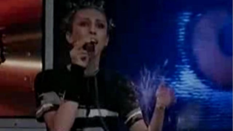 SKAL OPERERES:  Panio Daskalov vil sette fart p� popkarrieren. Dermed skifter han kj�nn og lar seg operere til � bli helt lik Lady Gaga. Foto: Nova Television