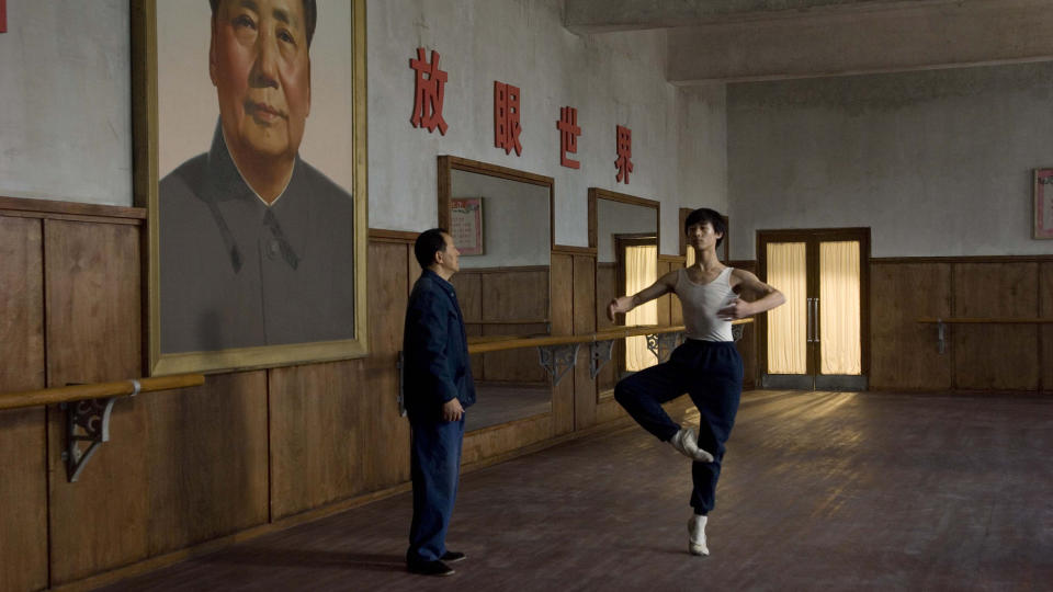 FOR GRUNN: �Maos siste danser� er basert p� en unik historie, men ender som en alminnelig t�reperse.