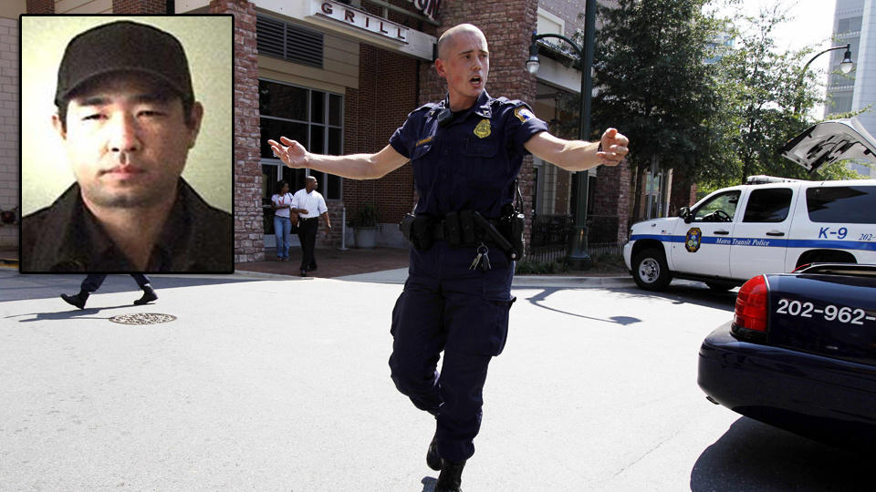 HOLDT GISLER: Politiet m�tte skyte James J. Lee for � f� en slutt p� gisseldramaet i Discovery Channel-bygget.