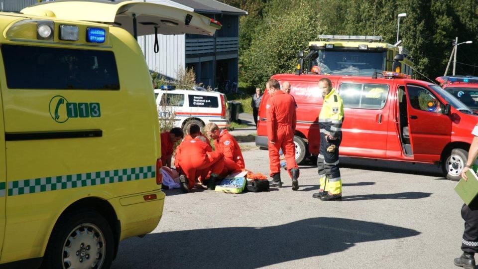 D�DSULYKKE: En kvinne d�de i Hurum i dag, da hun ble overkj�rt av sin egen bil. Foto: JONNY OLSEN