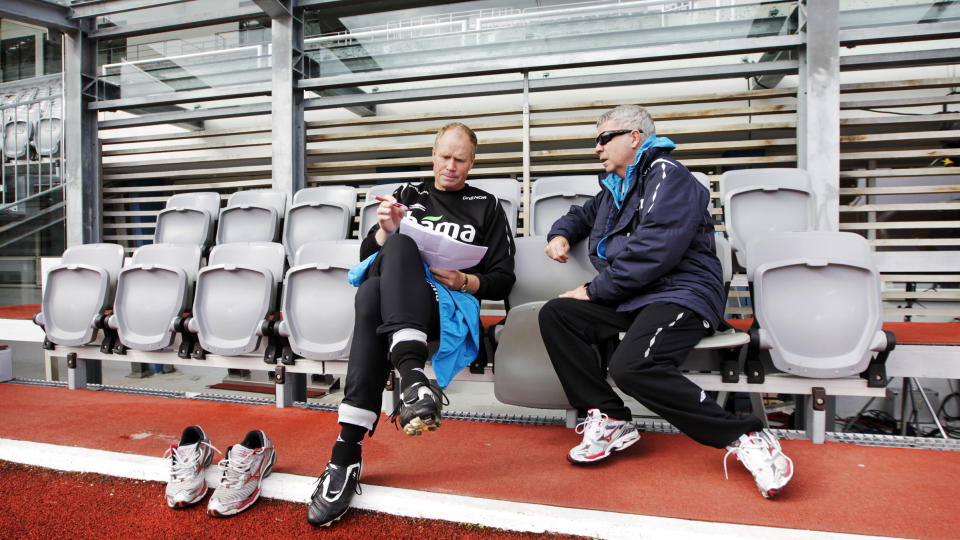 KLARE FAVORITTER: Assistenttrener Ola By Rise og Drillo ser bare p� Norge som knappe favoritter mot Island, i motsetning til de fleste oddssettere. Da Drillo i dag ble presentert for oddsen fra Norsk Tipping ble han mindre imponert. 
Foto: Erlend Aas / Scanpix