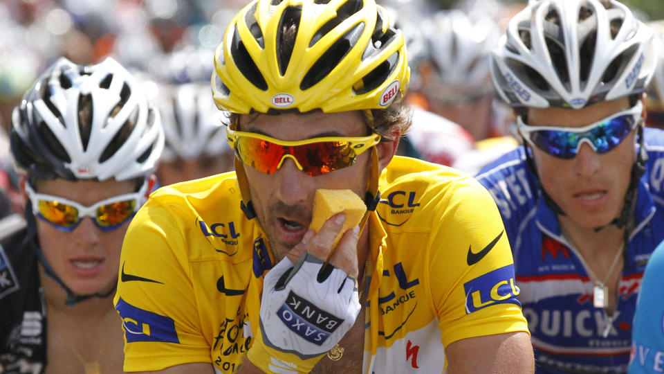 21 DAGER I GULT: Fabian Cancellara er verdens beste p� tempo og f�r av den grunn ofte ledertr�ye tidlig i Touren. Foto: AFP/JOEL SAGET