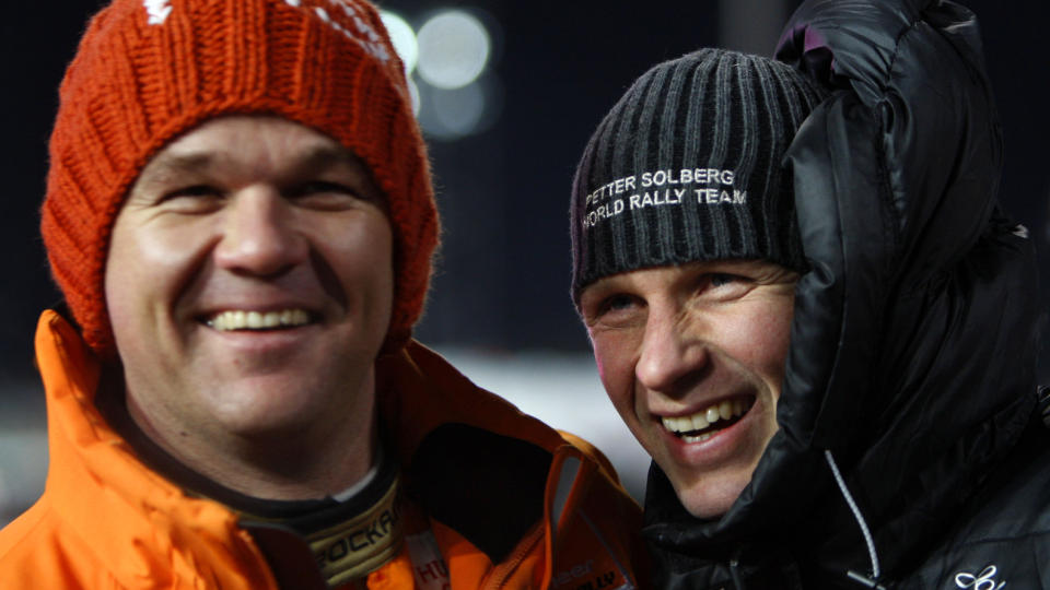 KJ�RER VM I NORGE: Det blir ikke noe Rally Norway til vinteren, men br�drene Henning (Tv) og Petter Solberg blir likevel � se p� norske veier i VM-sammenheng. To fartspr�ver under Rally Sverige vil nemlig foreg� p� norsk side av grensa.Foto: Erlend Aas / SCANPIX