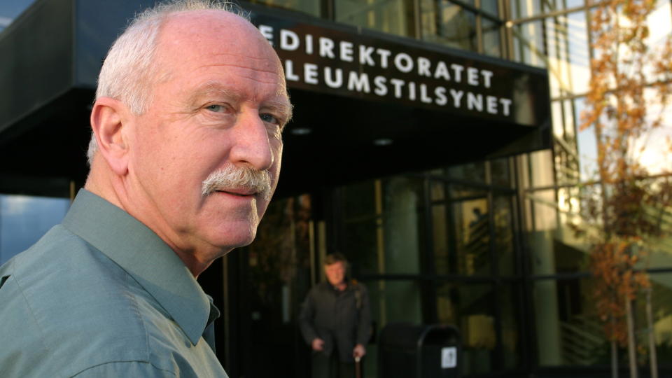 SER IKKE PROBLEMET: Direkt�r Magne Ognedal i Petroleumstilsynet synes ikke det er problematisk at hans ansatte mottar store penger fra Statoil samtidig som de blir satt til � granske oljeselskapet.   
Foto:  �ge Pedersen/Dagbladet