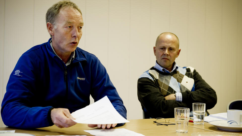 AVVISER DUMPING: Deleier og styreleder i RenoNorden, Svein S�rensen (t.v.), aviser at de dumper prisene i anbudsprosessene.

&mdash; Vi vinner ikke anbud bare p� pris, men ogs� p� de mer �myke� verdiene. Vi er ikke f�rre ansatte, men vi har en strammere kostnadskontroll, lite byr�krati og lavt sykefrav�r, sier S�rensen. Konsernsjef i RenoNorden, Svein Tore Aurland, til h�yre. Foto: �ISTEIN NORUM MONSEN/DAGBLADET