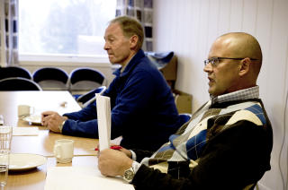 TRENGER FOLK FRA �ST: - I likhet med flere andre bransjer er vi avhengig av � rekruttere �steuropeiske ansatte. I 2008 var det 3000 ledige sj�f�rjobber i landet og vi var helt avhengig av � hente inn arbeidskraft utenfra for � kunne m�te v�re egne forpliktelser. Vi ser i likhet med samfunnet for �vrig at vi m� hente inn arbeidskraft fra andre land i jobber som mange nordmenn har blitt for �fine� til utf�re, sier Svein Tore Aurland. Foto: �ISTEIN NORUM MONSEN/DAGBLADET