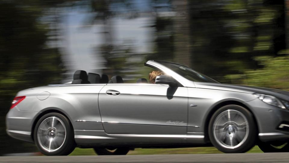 SEIG: Turbomotoren gir E-Cabriolet respektable ytelser, men kunne v�rt gjerrigere p� forbruket. Egil Nordlien HM Foto