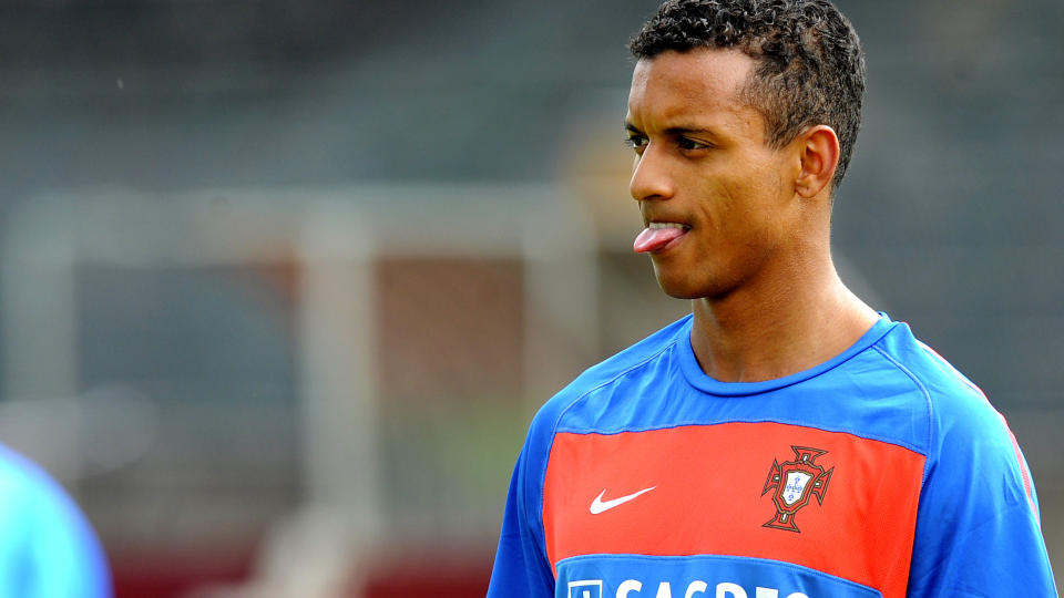 TILBAKE I VARMEN: Manchester United-spiller Nani (bildet) m�tte st� over VM p� grunn av skade. N� er han tilbake p� landslaget. Men hele 11 spillere som var med i VM-troppen er ikke med mot Norge. Foto: Erik Berglund