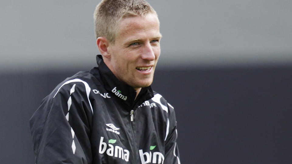 H�YST USIKKER: Brann-spiller Jan Gunnar Solli kom inn som innbytter mot Island p� fredag. I g�r vred han ankelen p� trening, og det er tvilsomt om han kan bidra i kampen mot Portugal p� tirsdag. Foto: Erlend Aas, Scanpix