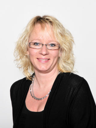 ØNSKER SEG ASSIMILERINGSPOLITIKKEN FRA 1970-TALLET: Carina Herrstedt er nestleder i SD, står på fjerdeplass på partiets liste til riksdagsvalget og ble valgt inn i kommunestyret for partiet i Landskrona. Foto: SD ØNSKER SEG ASSIMILERINGSPOLITIKKEN FRA 1970-TALLET: Carina Herrstedt er nestleder i SD, står på fjerdeplass på partiets liste til riksdagsvalget og ble valgt inn i kommunestyret for partiet i Landskrona. Foto: SD