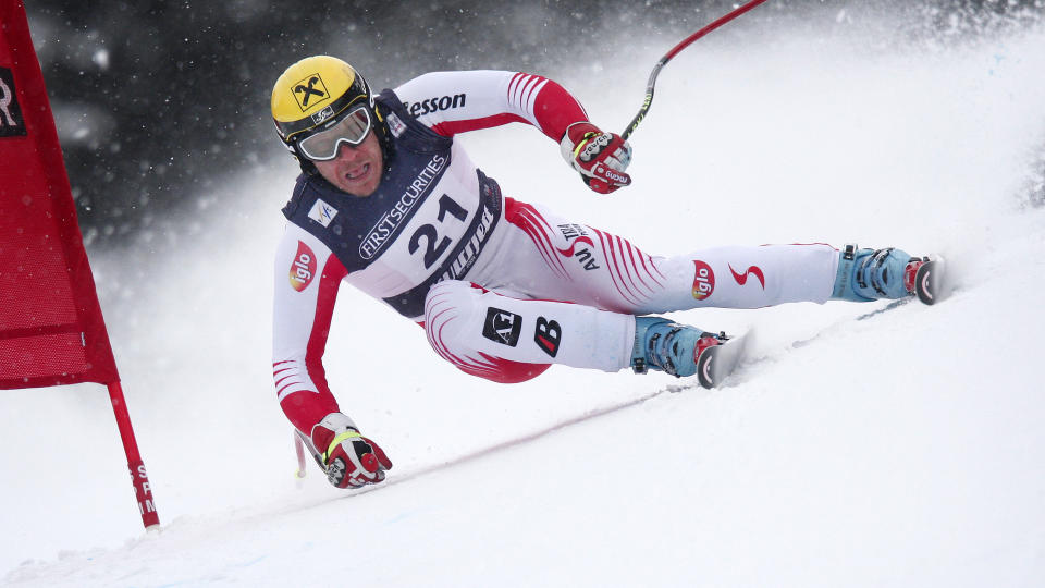 ALPINLEGENDE: Hermann Maier bytter ut utforskiene med bortoverplanker. Foto: Tor Richardsen / SCANPIX