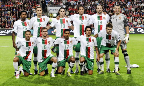 SLAKTES: Det portugisiske landslaget f�r hard medfart i hjemlandet. Foto: Aleksander Andersen/SCANPIX