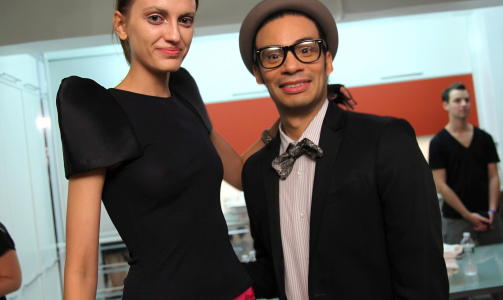 VEKKER REAKSJONER: Designer Victor De Souza er sv�rt popul�r i Hollywood, men m� t�le kritikk for � bruke for tynne modeller. Foto: Stella Pictures