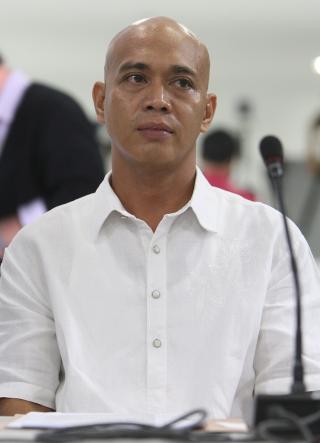 OVERLEVDE: Bussj�f�r Filipino Alberto Lubang. I forrige uka avga han sitt vitnem�l i Justisdepartementet i Manila. Foto: EPA/ROLEX DELA PENA/POOL