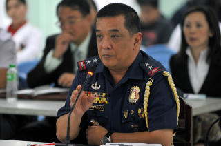 MISLYKTES: Sjefen for regionalpolitiet NCRPO Leocadio Santiago svarte p� sp�rsm�l under h�ringene 4. september. Foto: REUTERS/Noel Celis/Pool