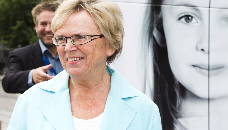 FIKK OGS� GAVER:  Sent i g�r kveld kunne samferdselsminister Magnhild Meltveit Kleppa forteller at ogs� hun har mottatt et armb�nd som stortingsrepresentant. Gaven har hun verken betalt skatt for eller meldt inn til skattemyndigheten. Foto: Scanpix