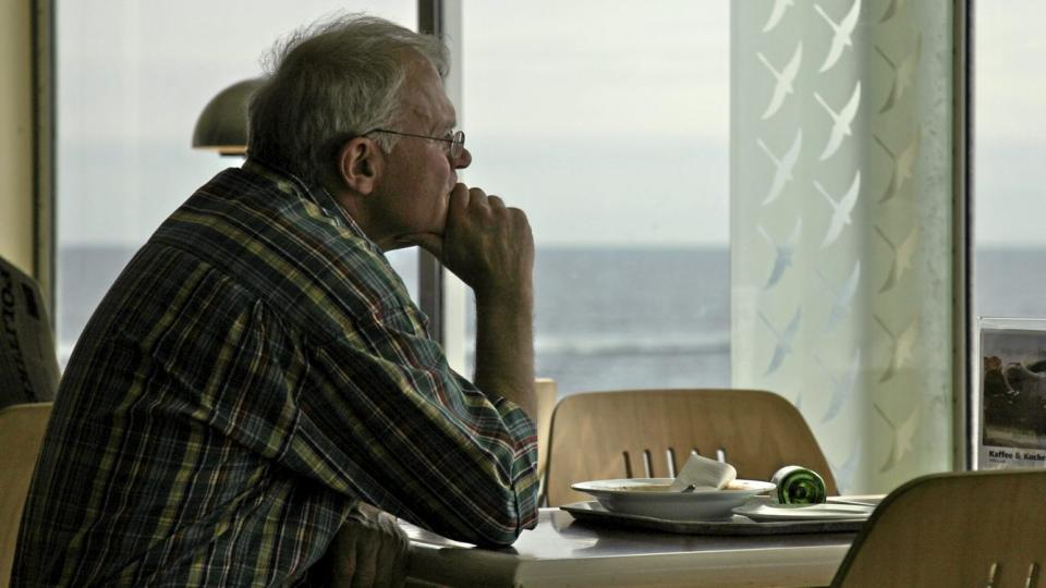 AVHOLD: Gruppen med totalavholdspersoner over 55 �r har st�rst risiko for d�d, fulgt av de med tungt alkoholkonsum.  Illustrasjonsfoto: www.colourbox.com