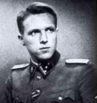 HØYT DEKORERT: Jensen avbildet den gang han var offiser i Waffen-SS under krigen. Som mottaker av Det tyske kors i gull er han den høyest dekorerte av de norske frontkjemperne. Foto: WAFFEN-SS.NO HØYT DEKORERT: Jensen avbildet den gang han var offiser i Waffen-SS under krigen. Som mottaker av Det tyske kors i gull er han den høyest dekorerte av de norske frontkjemperne. Foto: WAFFEN-SS.NO