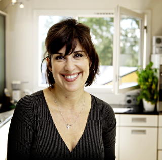P� BOKFEST: Den kjente forfatteren Cecilia Samartin. Foto: Lars Eivind Bones