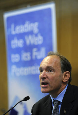 ADVARER: Tim Berners-Lee er webens far, og advarer mot Googles kompromissforslag. Foto: SCANPIX