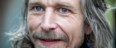 - For seint � komme med i siste bind av �Min kamp�