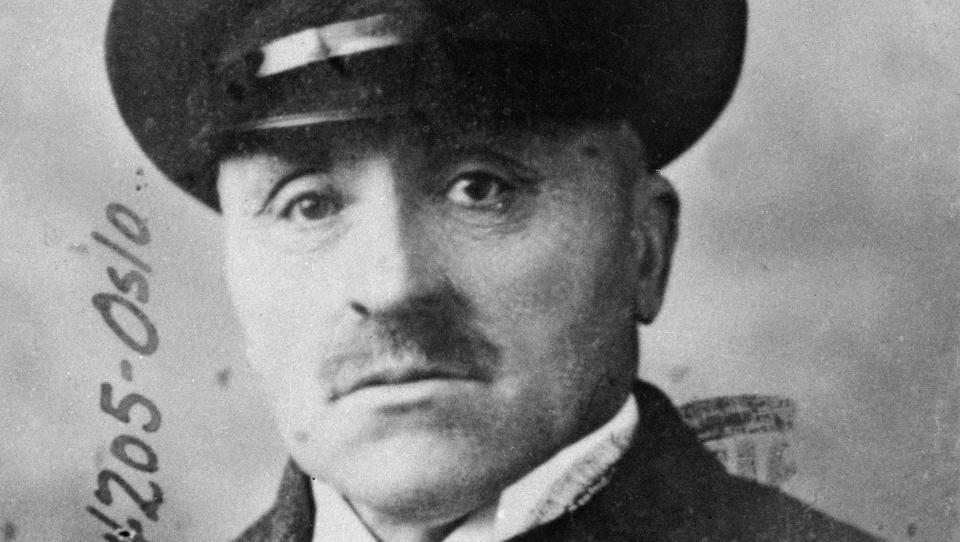 FUNNET DREPT: Natt til den 11. Januar 1934 ble Edvard Rustad funnet skutt og drept i sin bil p� Grev Wedels plass. Drapsmannen ble aldri tatt.
Foto: NTB / Scanpix