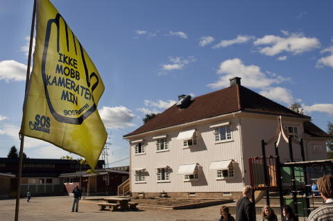 SKYLDER MILLIONER:  SOS Rasisme. Foto: Sigurd Fandango/Dagbladet