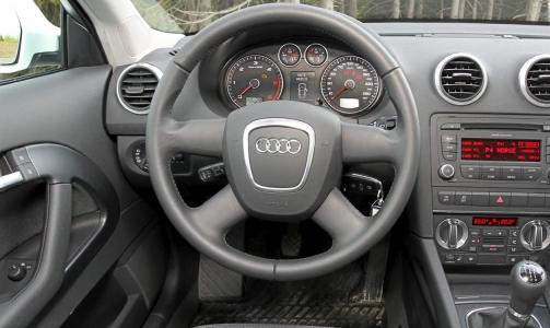 PENT: Ogs� i Audi A3 1,6 TDIe er f�rermilj�et pent og kvalitetsmessig utf�rt. Foto: Terje Bj�rnsen