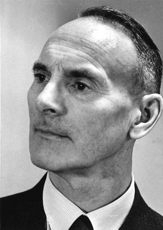 BLE D�MT FOR MISBRUK: Kulturpersonlighet Ragnvald Skrede ble i 1936 d�mt til fengsel etter at det oppsto rykter i bygda om forn�rmelser mot unge piker. Saken kokte ned til tre, som alle forklarte seg om like hendelsesforl�p og pekte ut overgrepsstedet. Antakelig ble jentene fanget i sitt eget nett av sm� l�gner. 70 �r etterp� sa to av dem at ingenting hendte den gangen. Foto: SCANPIX