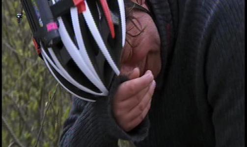 BR�T SAMMEN: Beina sviktet under den seks kilometer lange sykkelturen som ble vist i kveldens episode, og Sandstad klarte ikke � holde f�lelsene tilbake. Foto: TVNorge