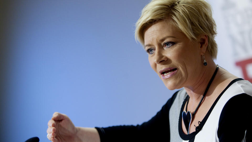 LANGER UT: Frp-leder Siv Jensen reagerer veldig sterkt p� forsvarsminister Grete Faremos h�ndtering av uttalelsene fra norske soldater i Afghanistan. Foto: Kyrre Lien / Scanpix