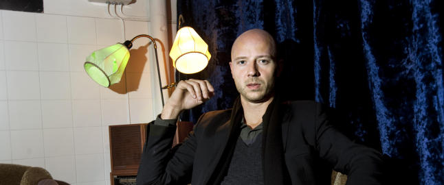 Sivert hjelper folk p� flukt
