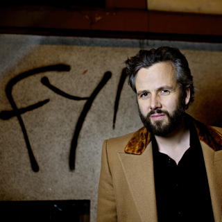 SLO TILBAKE: Ari Behn svarte p� Erlend Loe sin kritikk og sammenliknet ham med et furubord i en kronikk i Dagbladet. Foto: Lars Eivind Bones